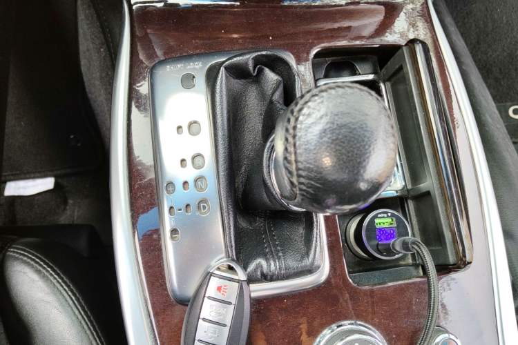Used Infiniti Q70 2013 Q70L 2.5L Comfort Edition Gear Lever