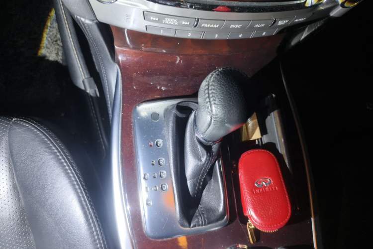 Used Infiniti Q70 2013 Q70L 2.5L Elegance Edition Gear Lever