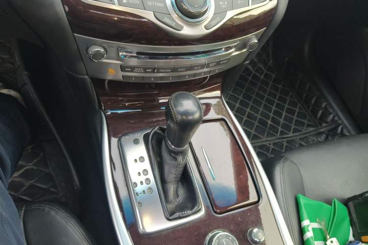 Used Infiniti Q70 2013 Q70L 2.5L Comfort Edition Gear Lever