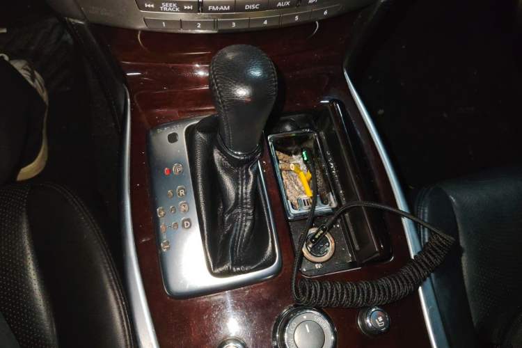 Used Infiniti Q70 2013 Q70L 2.5L Comfort Edition Gear Lever