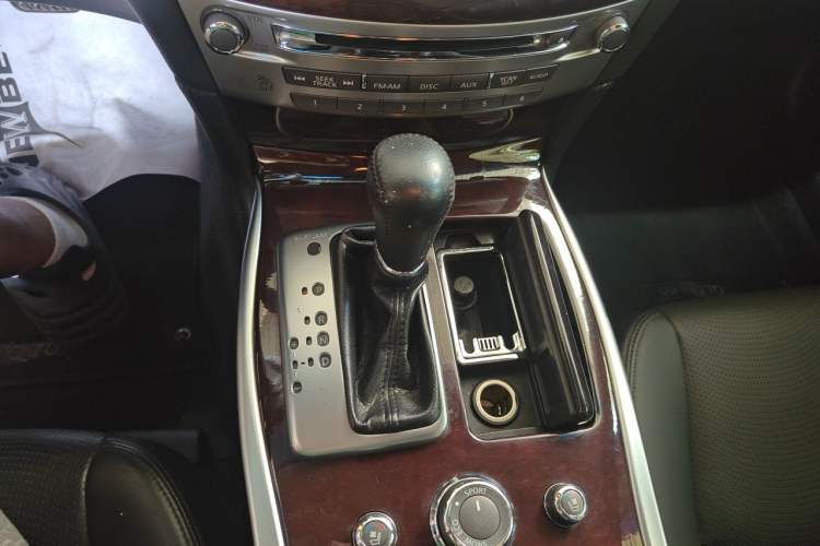 Used Infiniti Q70 2013 Q70L 2.5L Comfort Edition Gear Lever
