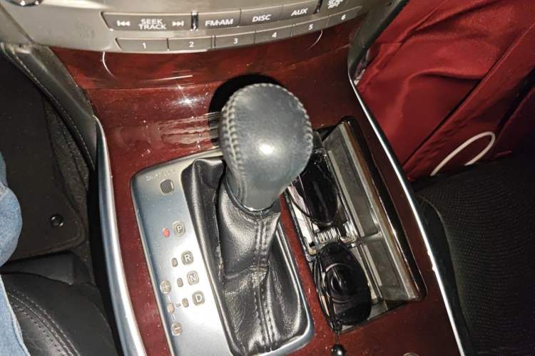 Used Infiniti Q70 2013 Q70L 2.5L Comfort Edition Gear Lever