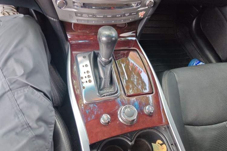 Used Infiniti Q70 2013 Q70L 2.5L Comfort Edition Gear Lever