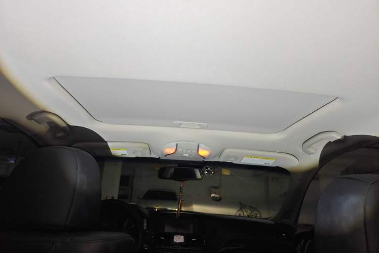 Used Infiniti Q70 2013 Q70L 2.5L Elegance Edition Headliner