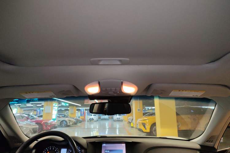 Used Infiniti Q70 2013 Q70L 2.5L Elegance Edition Headliner