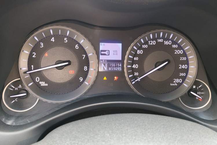 Used Infiniti Q70 2013 Q70L 2.5L Comfort Edition Instrument Cluster