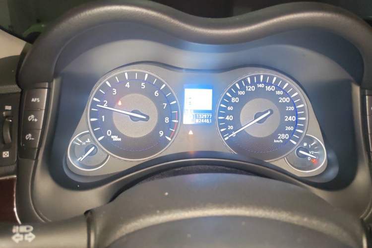 Used Infiniti Q70 2013 Q70L 2.5L Elegance Edition Instrument Cluster