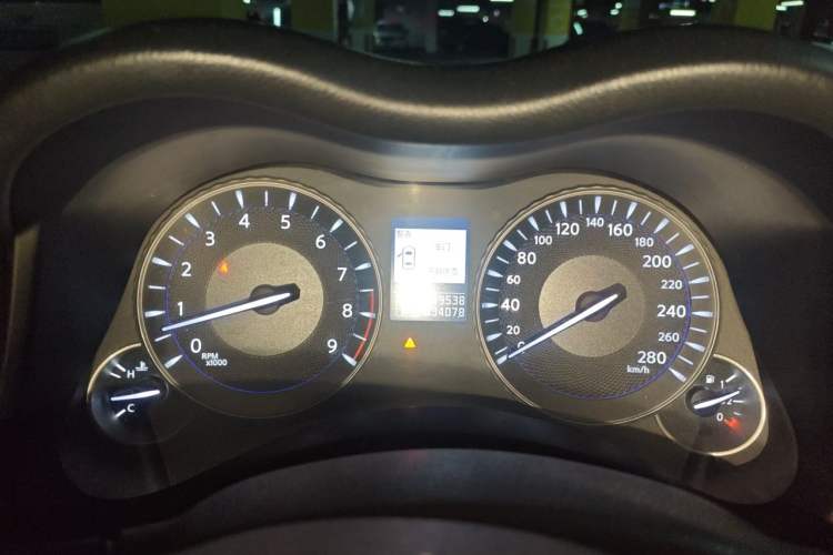 Used Infiniti Q70 2013 Q70L 2.5L Elegance Edition Instrument Cluster