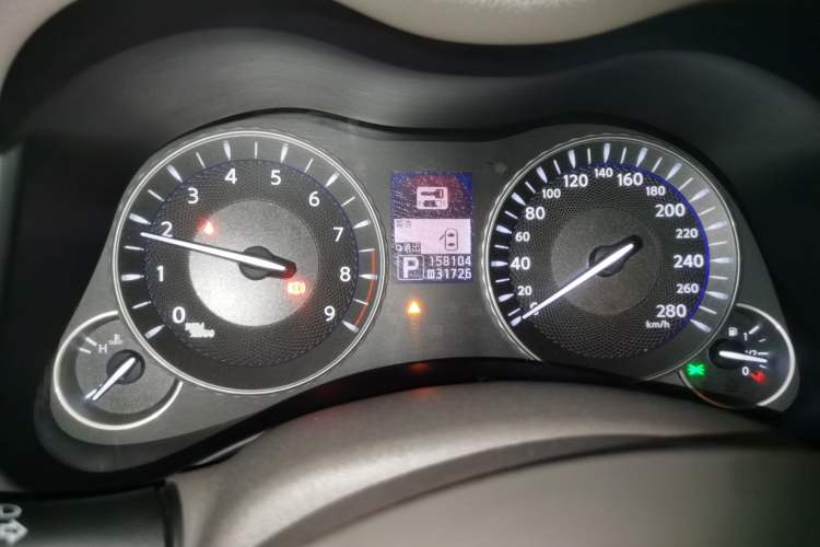 Used Infiniti Q70 2013 Q70L 2.5L Elegance Edition Instrument Cluster
