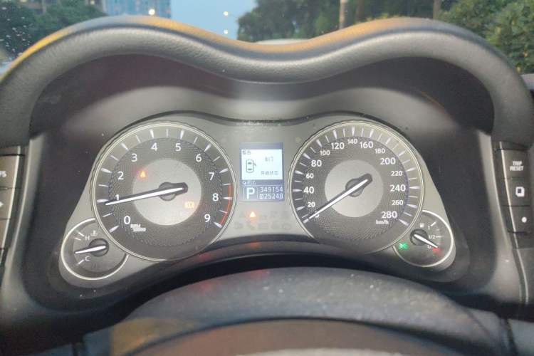 Used Infiniti Q70 2013 Q70L 2.5L Comfort Edition Instrument Cluster
