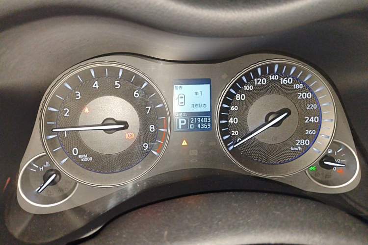 Used Infiniti Q70 2013 Q70L 2.5L Luxury Edition Instrument Cluster