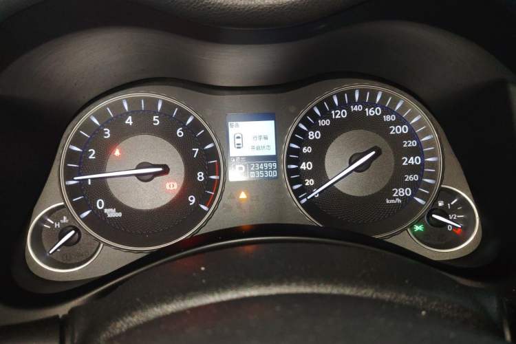 Used Infiniti Q70 2013 Q70L 2.5L Comfort Edition Instrument Cluster