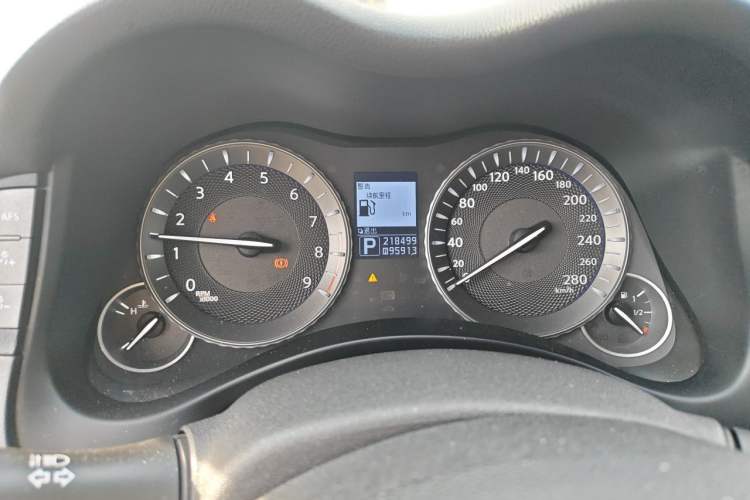 Used Infiniti Q70 2013 Q70L 2.5L Comfort Edition Instrument Cluster