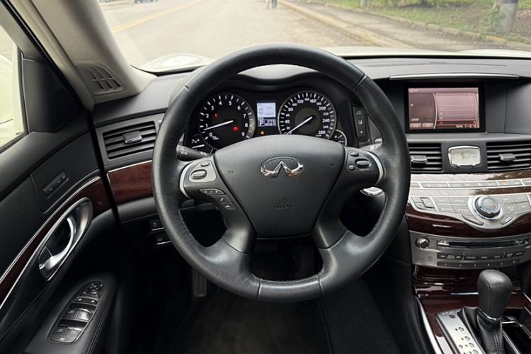 Used Infiniti Q70 2013 Q70L 2.5L Comfort Edition Interior 11