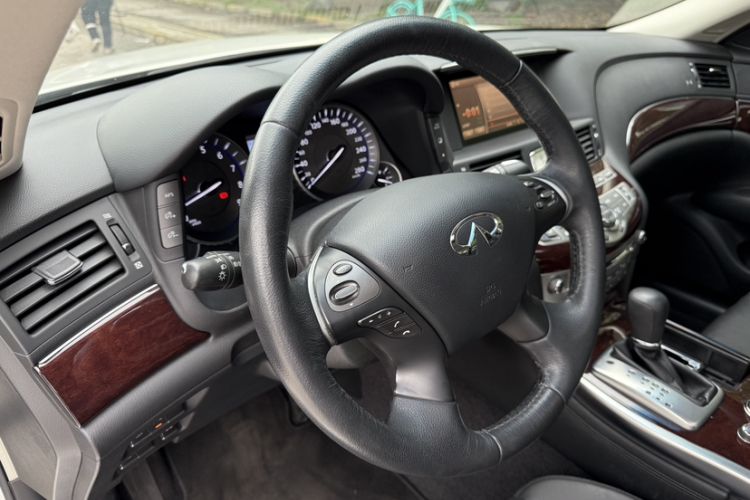 Used Infiniti Q70 2013 Q70L 2.5L Comfort Edition Interior 12