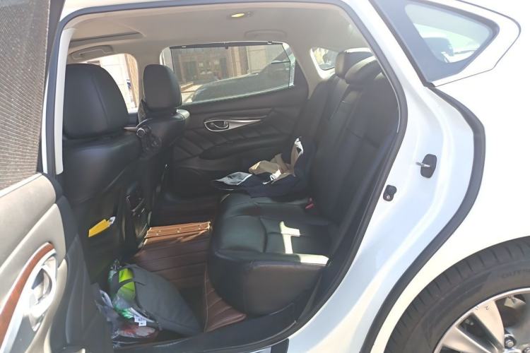 Used Infiniti Q70 2013 Q70L 2.5L Comfort Edition Interior 4
