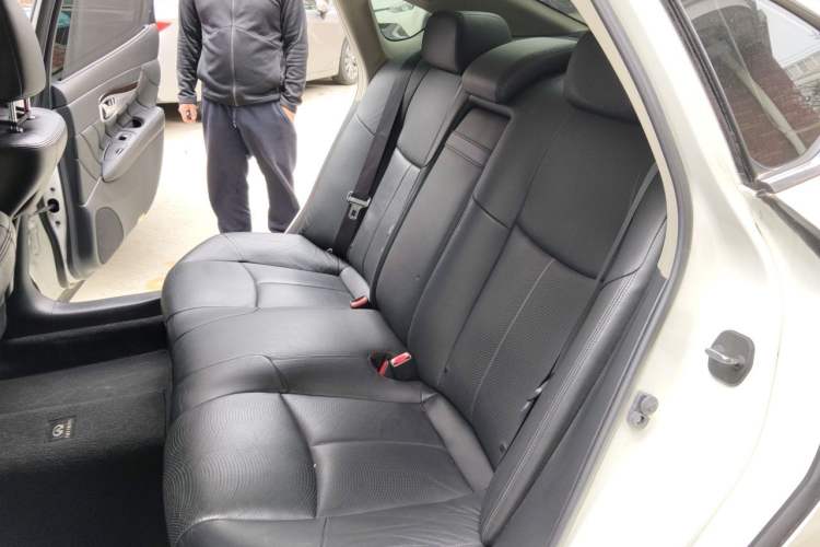 Used Infiniti Q70 2013 Q70L 2.5L Comfort Edition Interior 4