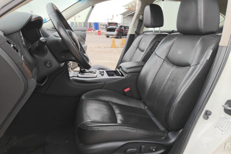 Used Infiniti Q70 2013 Q70L 2.5L Elegance Edition Left Front Seat