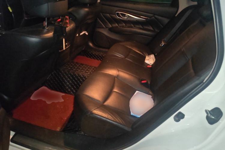 Used Infiniti Q70 2013 Q70L 2.5L Elegance Edition Left Rear Seat