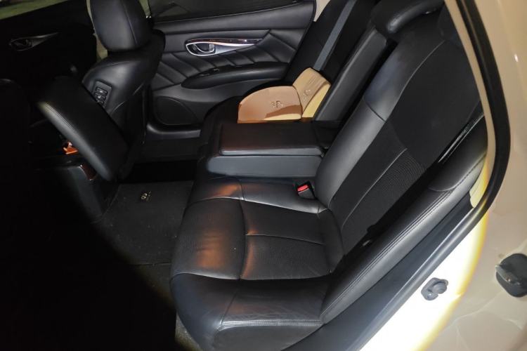 Used Infiniti Q70 2013 Q70L 2.5L Elegance Edition Left Rear Seat