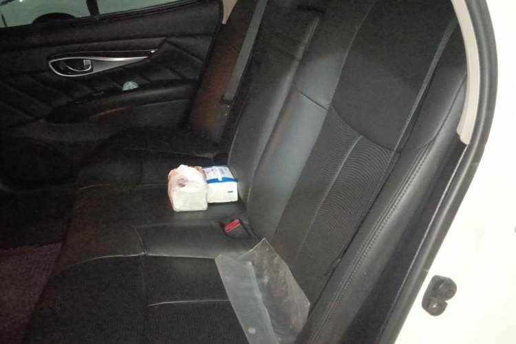 Used Infiniti Q70 2013 Q70L 2.5L Elegance Edition Left Rear Seat