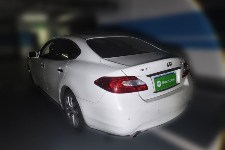 Used Infiniti Q70 2013 Q70L 2.5L Elegance Edition Rear Left 45 Deg