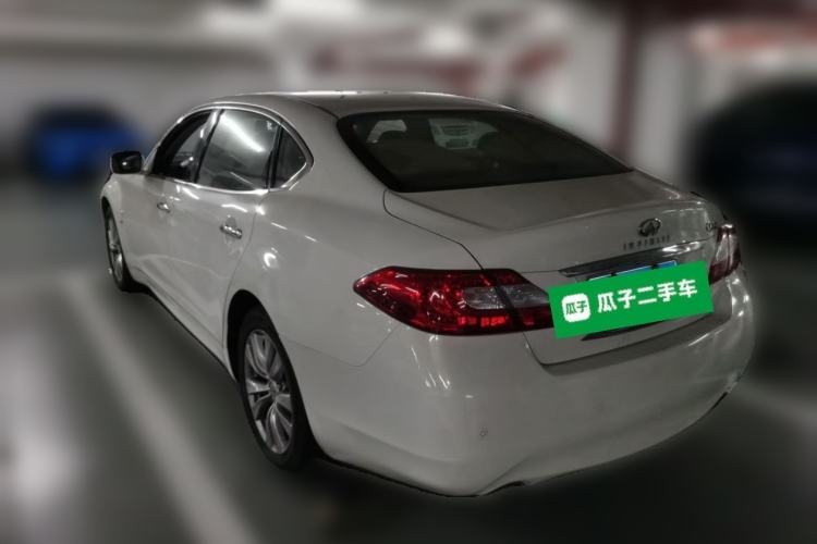 Used Infiniti Q70 2013 Q70L 2.5L Elegance Edition Rear Left 45 Deg