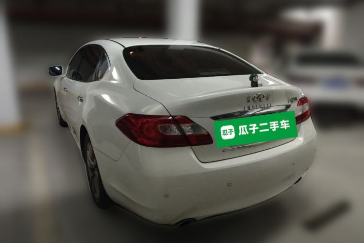 Used Infiniti Q70 2013 Q70L 2.5L Elegance Edition Rear Left 45 Deg