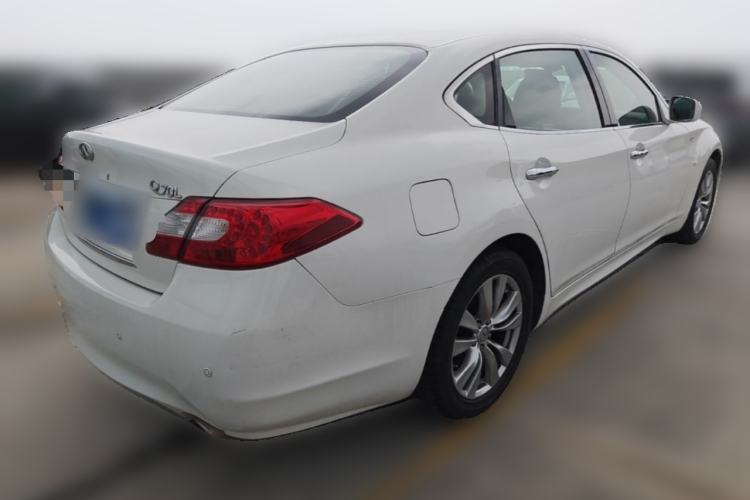 Used Infiniti Q70 2013 Q70L 2.5L Elegance Edition Rear Right 45 Deg