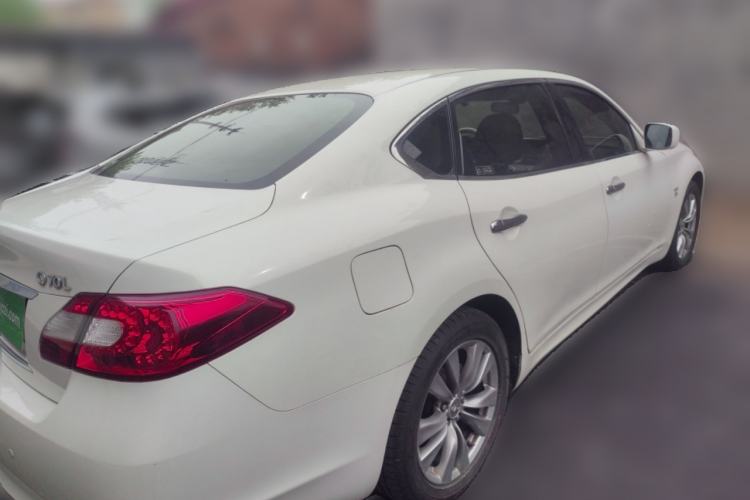 Used Infiniti Q70 2013 Q70L 2.5L Comfort Edition Rear Right 45 Deg