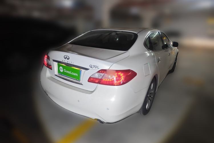 Used Infiniti Q70 2013 Q70L 2.5L Elegance Edition Rear Right 45 Deg