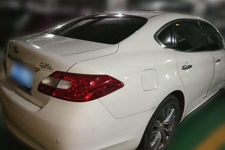 Used Infiniti Q70 2013 Q70L 2.5L Elegance Edition Rear Right 45 Deg
