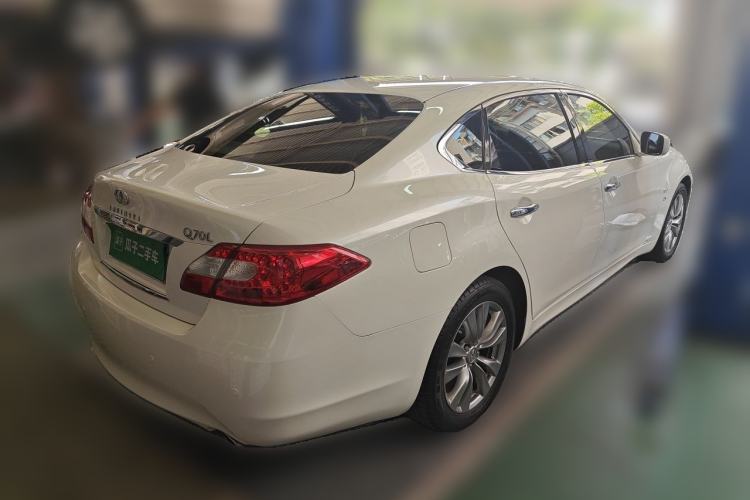 Used Infiniti Q70 2013 Q70L 2.5L Comfort Edition Rear Right 45 Deg