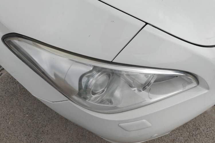 Used Infiniti Q70 2013 Q70L 2.5L Elegance Edition Right Front Headlight