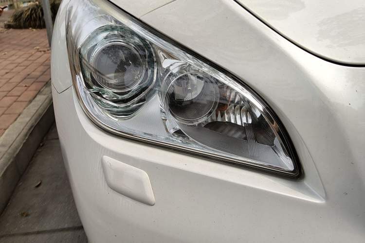 Used Infiniti Q70 2013 Q70L 2.5L Comfort Edition Right Front Headlight