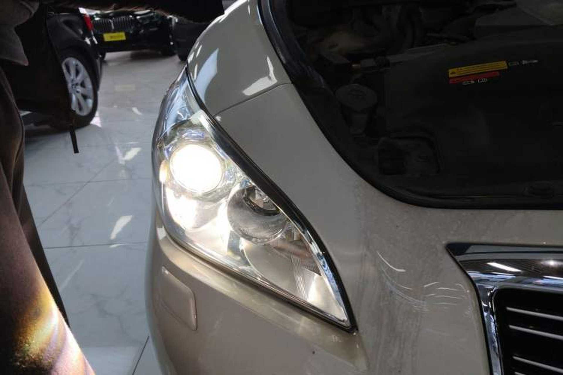 Used Infiniti Q70 2013 Q70L 2.5L Comfort Edition Right Front Headlight