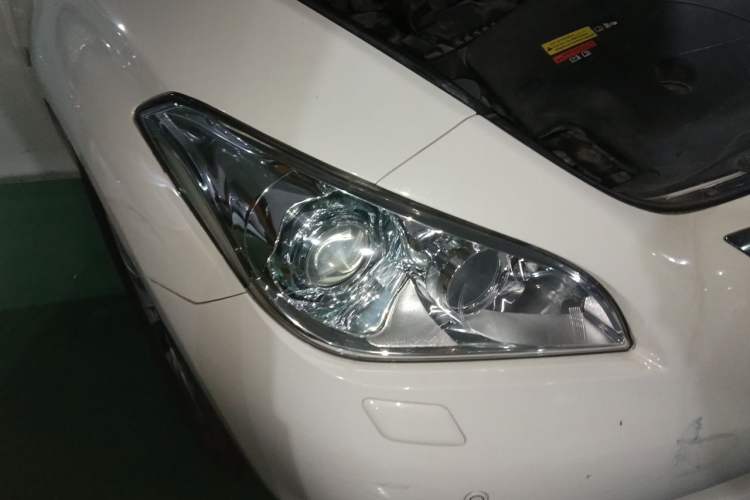 Used Infiniti Q70 2013 Q70L 2.5L Elegance Edition Right Front Headlight