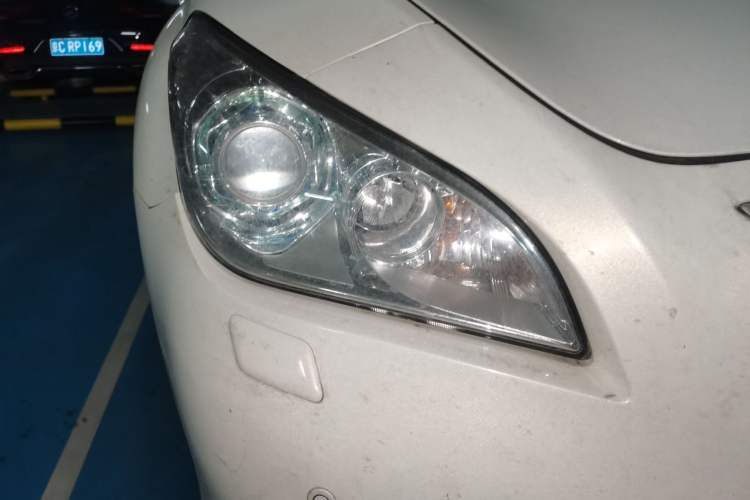 Used Infiniti Q70 2013 Q70L 2.5L Comfort Edition Right Front Headlight