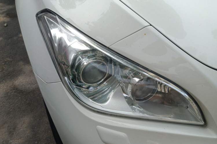 Used Infiniti Q70 2013 Q70L 2.5L Comfort Edition Right Front Headlight