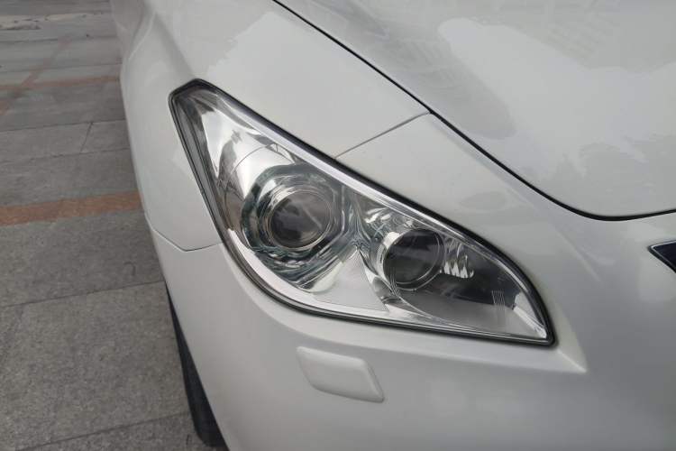 Used Infiniti Q70 2013 Q70L 2.5L Comfort Edition Right Front Headlight