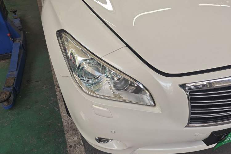 Used Infiniti Q70 2013 Q70L 2.5L Comfort Edition Right Front Headlight