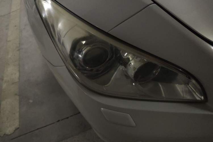 Used Infiniti Q70 2013 Q70L 2.5L Elegance Edition Right Front Headlight
