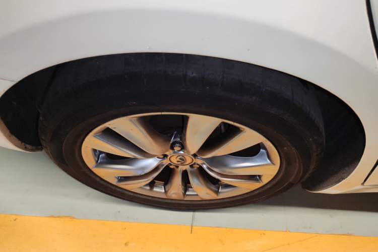 Used Infiniti Q70 2013 Q70L 2.5L Elegance Edition Right Rear Wheel Hub