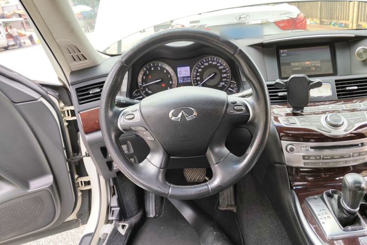 Used Infiniti Q70 2013 Q70L 2.5L Comfort Edition Steering Wheel