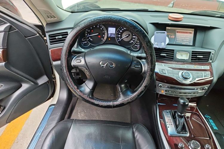 Used Infiniti Q70 2013 Q70L 2.5L Comfort Edition Steering Wheel