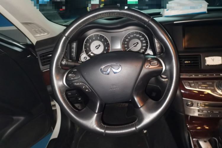 Used Infiniti Q70 2013 Q70L 2.5L Comfort Edition Steering Wheel