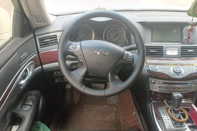 Used Infiniti Q70 2013 Q70L 2.5L Comfort Edition Steering Wheel