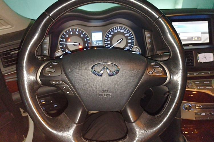 Used Infiniti Q70 2013 Q70L 2.5L Luxury Edition Steering Wheel