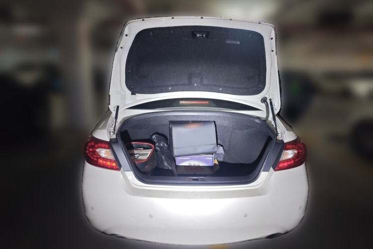 Used Infiniti Q70 2013 Q70L 2.5L Elegance Edition Trunk