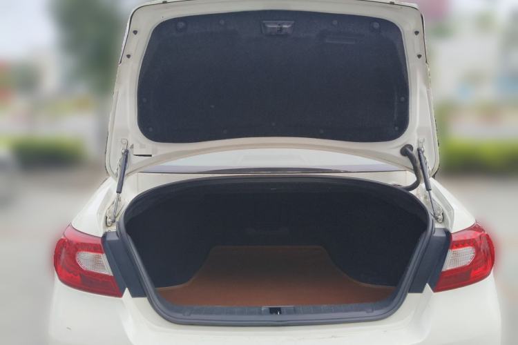 Used Infiniti Q70 2013 Q70L 2.5L Comfort Edition Trunk